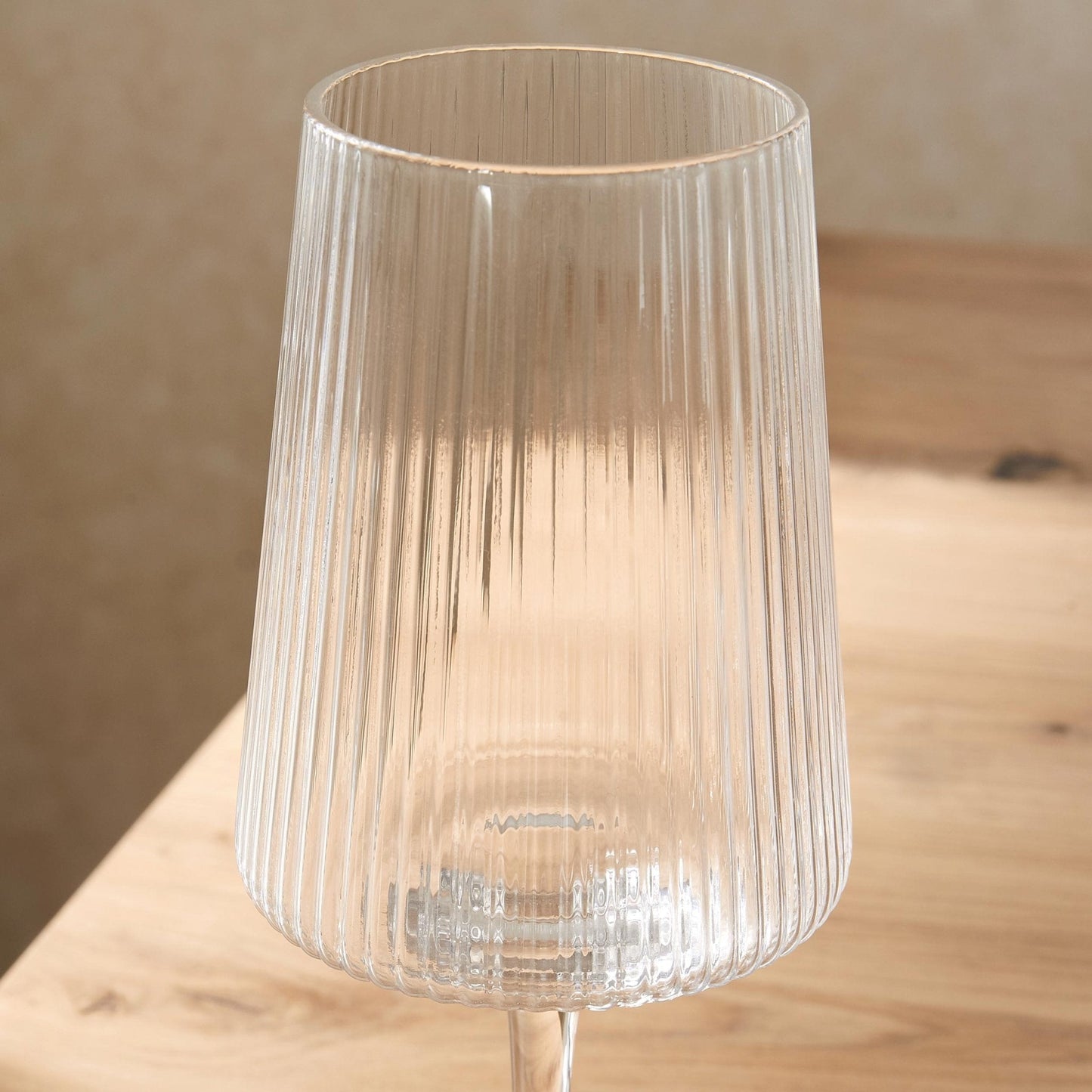 Gatsby Set of 4 Ripple Glass Wine Glasses - Clear